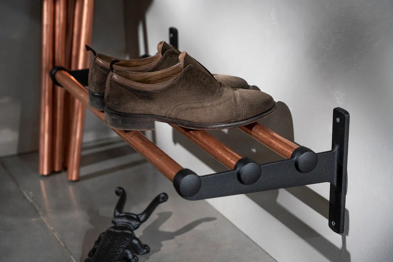 Essem Design Nostalgi Hat Shelf/Shoe Rack, Aluminium