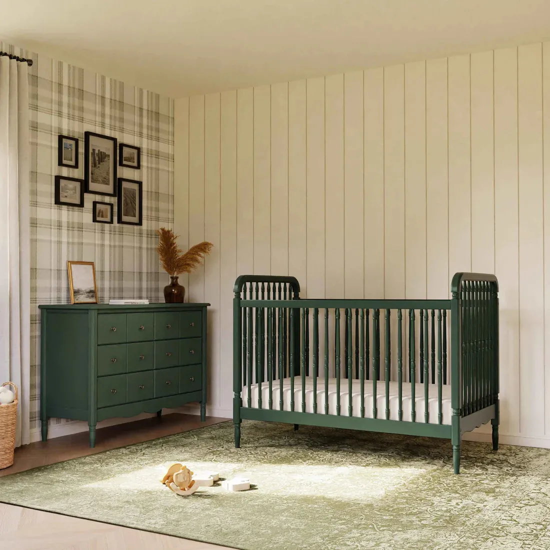 Liberty 3n1 Spindle Crib w/Toddler Rail - Forest Green