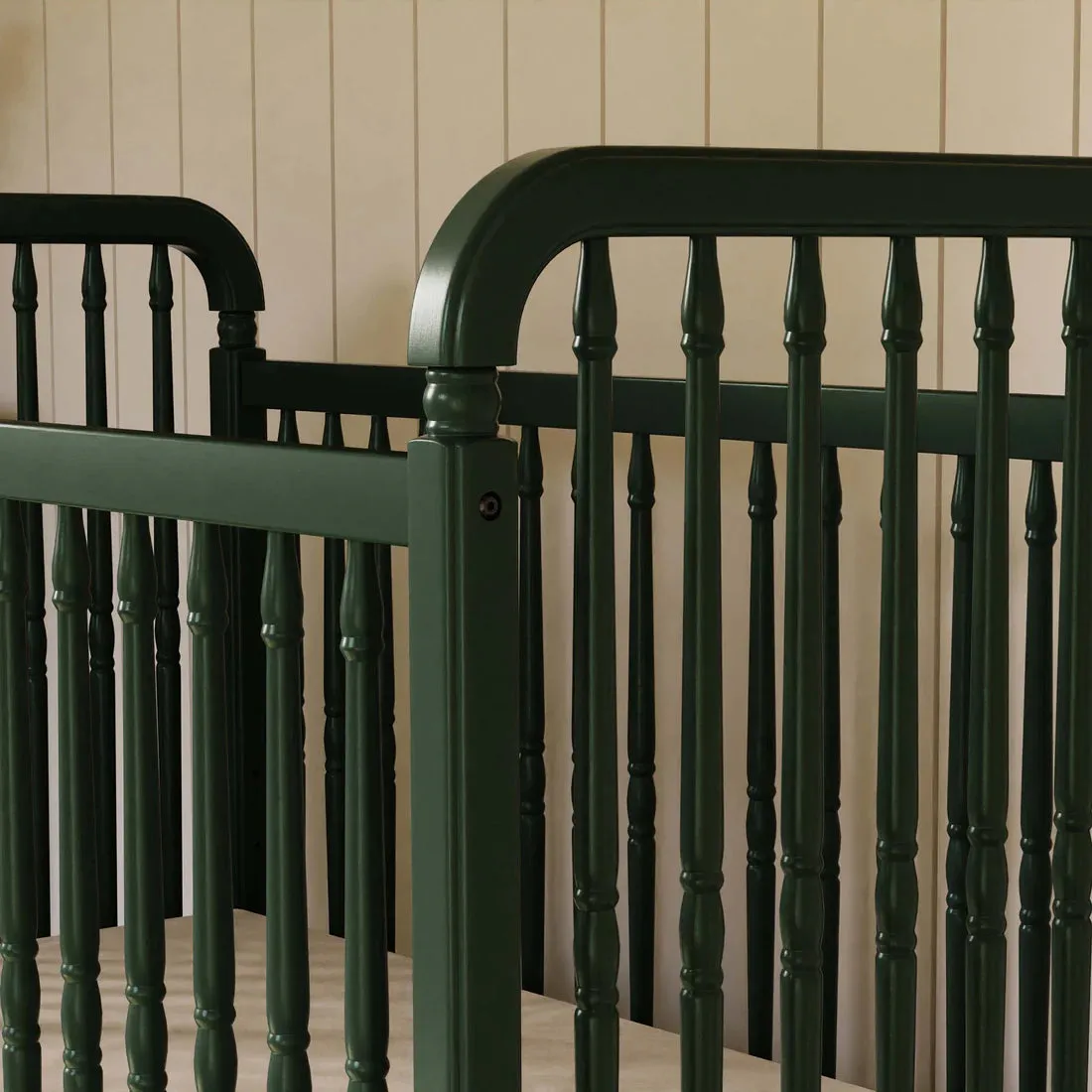 Liberty 3n1 Spindle Crib w/Toddler Rail - Forest Green