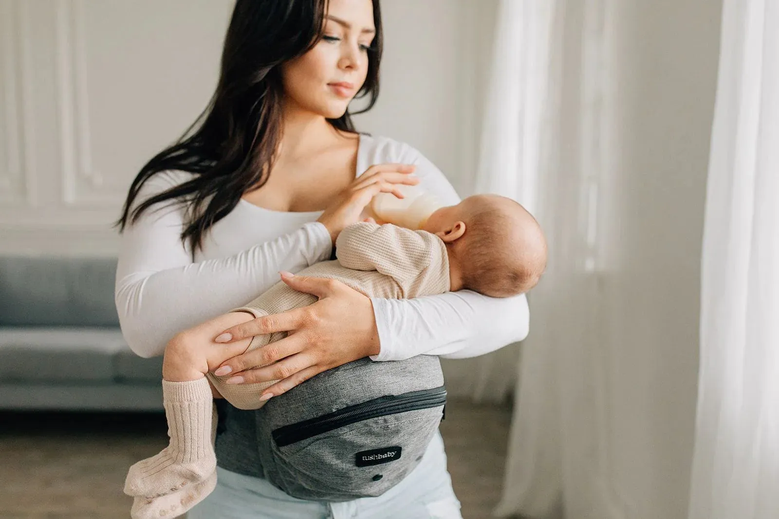 Tushbaby Hipseat - Grey